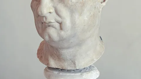 Antička bista rimskog cara Vespazijana