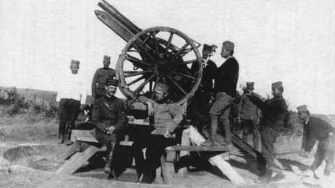 Srpski protivavionski top improvizovan od zaplenjenog turskog topa, Kragujevac 1915.