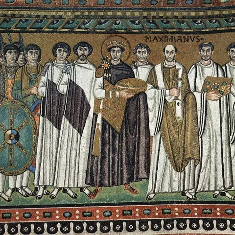 Mozaik cara Justinijana sa pratnjom iz bazilike San Vitale u Raveni